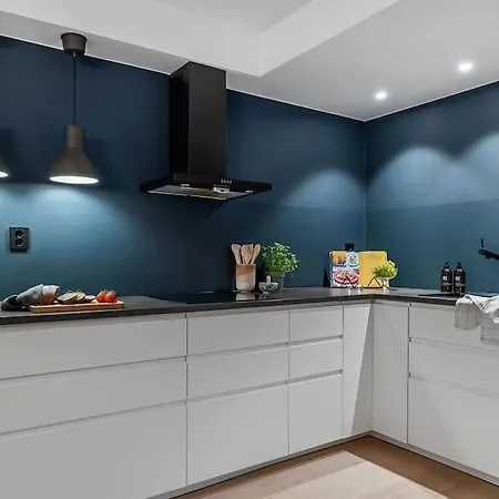 شقة Dinbnb I 2 Balconies I Newly Renovated I Urban Location *