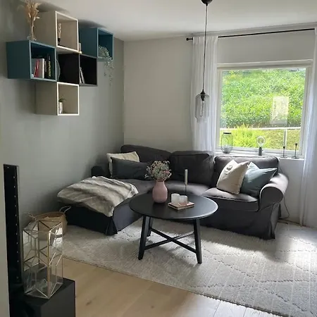 Dinbnb I 2 Balconies I Newly Renovated I Urban Location *