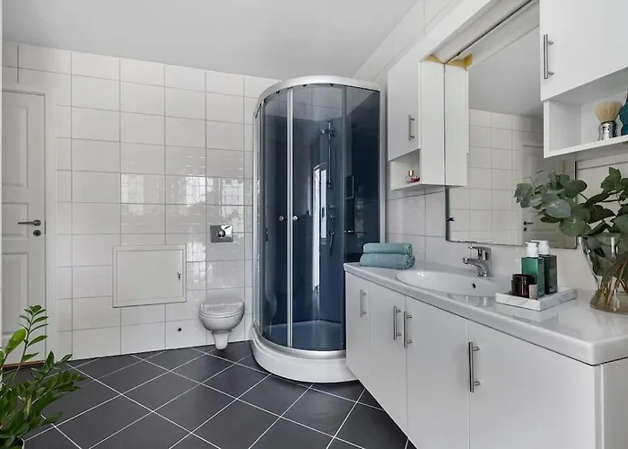 Dinbnb I 2 Balconies I Newly Renovated I Urban Location * Bergen