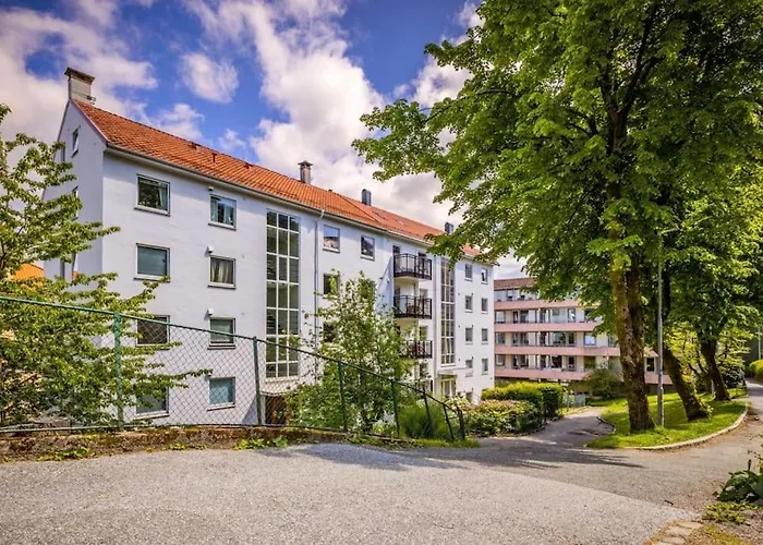 Dinbnb I 2 Balconies I Newly Renovated I Urban Location * Берген